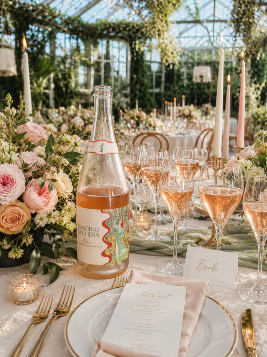 English sparkling rosé for your wedding